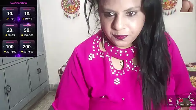 Sexy komolika online show from April 15, 2026, 4:03 pm