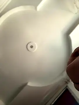 emiss  online show from October 18, 2025, 3:35 pm