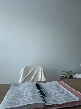 streetdoll online show from October 27, 2025, 8:07 am