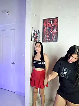 royalgirls x online show from February 17, 2026, 1:02 am