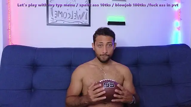 catalina y tylerjhons online show from February 4, 2025, 7:29 am