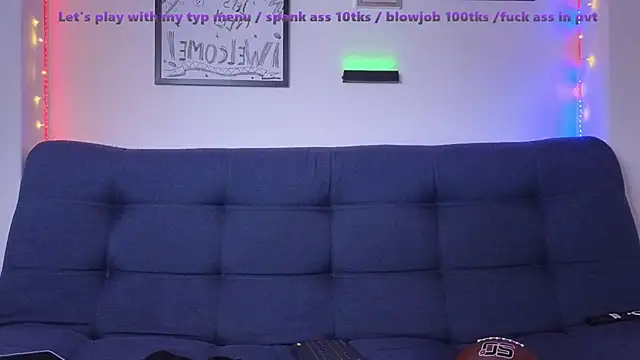 catalina y tylerjhons online show from February 4, 2025, 10:32 am