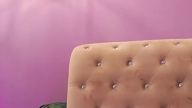 Snapshot of BrianaKennedi chatting on March 6, 2025, 10:20 am BrianaKennedi online show from March 6, 2025, 10:20 am