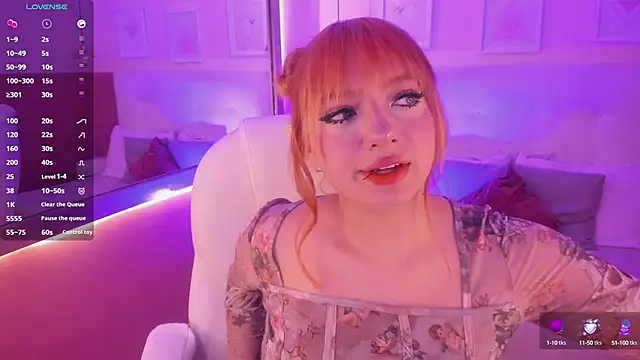 Snapshot of Kloe_Raize chatting on December 4, 2024, 9:13 pm Kloe Raize online show from December 4, 2024, 9:13 pm