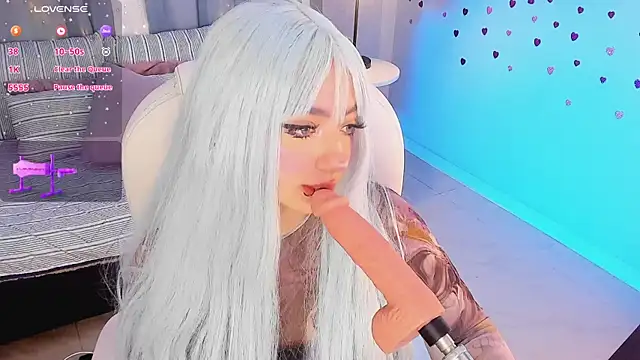 Snapshot of Kloe_Raize chatting on March 4, 2025, 11:00 pm Kloe Raize online show from March 4, 2025, 11:00 pm