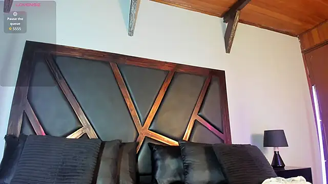 EmiliWilliams online show from February 11, 2026, 9:53 pm