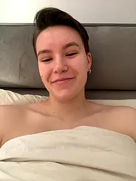 Snapshot of JessieFlower chatting on November 13, 2025, 8:35 am JessieFlower online show from November 13, 2025, 8:35 am