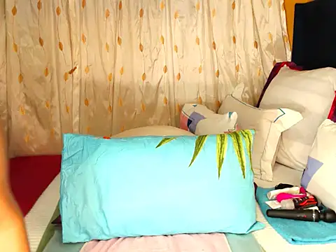 ChloeTyler23 online show from March 2, 2025, 2:10 pm