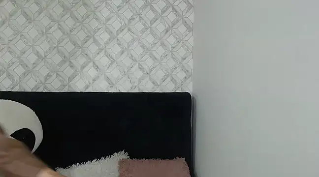 Emma-Wilson online show from February 9, 2025, 4:46 am