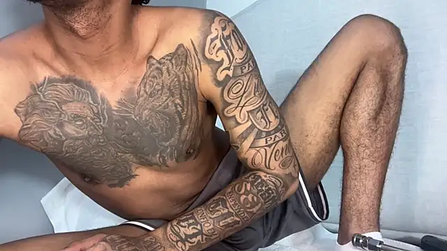 dominic brandd23 online show from December 19, 2025, 1:56 am