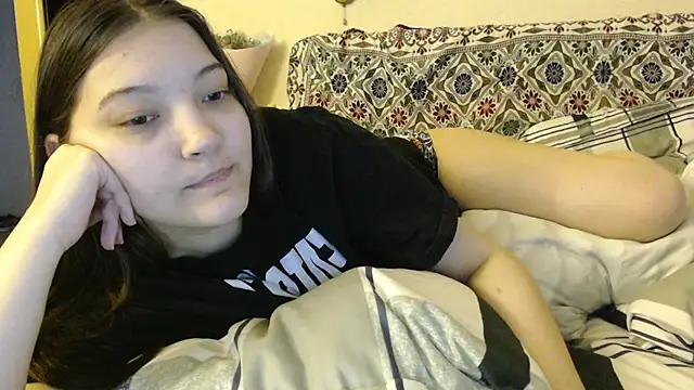 Snapshot of AlisaDevis chatting on January 19, 2025, 10:06 am AlisaDevis online show from January 19, 2025, 10:06 am