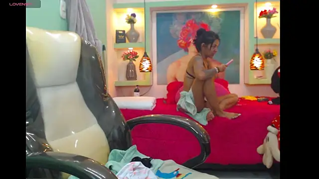 lorenapinto online show from March 31, 2026, 7:36 pm