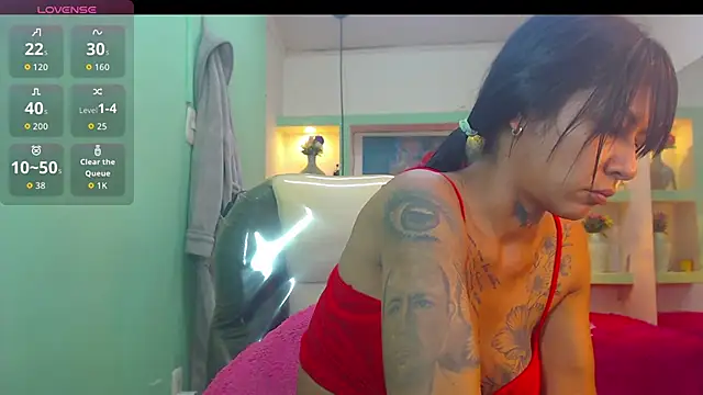 lorenapinto online show from May 23, 2026, 3:45 am