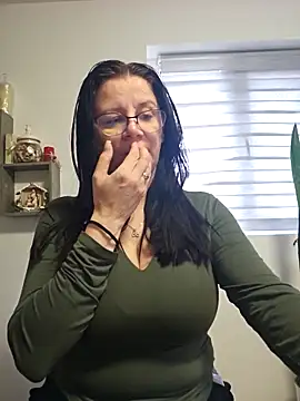 KristenVega online show from February 17, 2026, 9:28 am