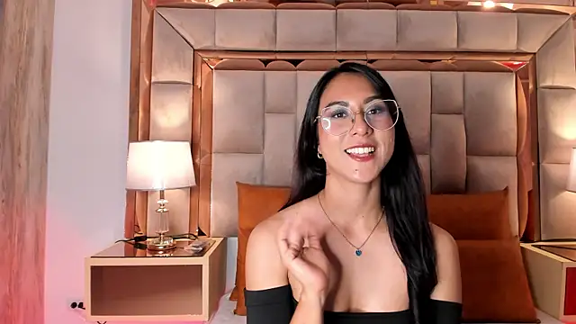 DaraBeckett online show from February 7, 2025, 6:24 pm