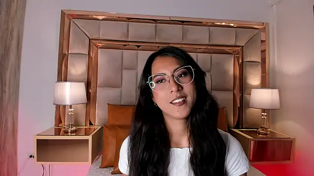 DaraBeckett online show from February 18, 2025, 12:17 pm