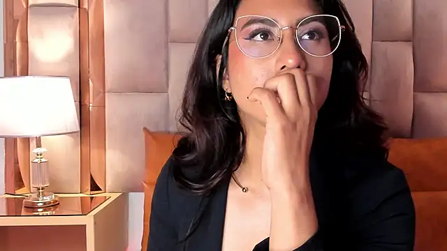 DaraBeckett online show from February 22, 2025, 6:41 pm