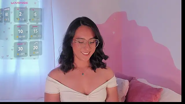 DaraBeckett online show from April 7, 2026, 9:26 pm