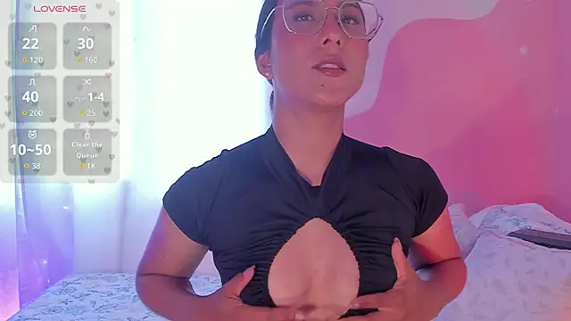 DaraBeckett online show from April 17, 2026, 10:02 pm