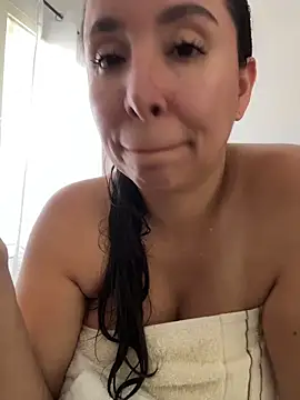 emely sexx20 online show from February 8, 2026, 3:48 pm