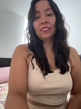 Snapshot of emely_sexx20 chatting on June 30, 2026, 10:44 pm emely sexx20 online show from June 30, 2026, 10:44 pm