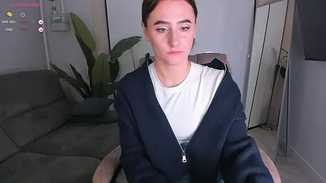 Snapshot of helen_ramsay chatting on October 27, 2025, 2:21 pm helen ramsay online show from October 27, 2025, 2:21 pm