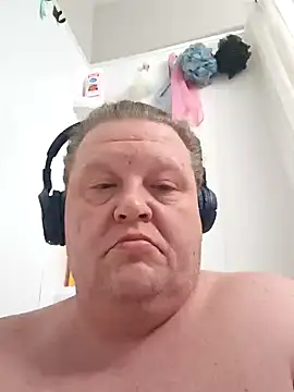 Snapshot of jrsexy83 chatting on January 17, 2025, 1:35 pm jrsexy83 online show from January 17, 2025, 1:35 pm