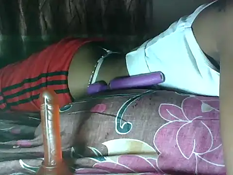 Snapshot of sweet_iddah chatting on March 1, 2025, 6:32 pm sweet iddah online show from March 1, 2025, 6:32 pm