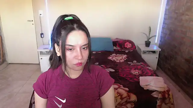 KityEstrover online show from December 2, 2024, 12:29 pm