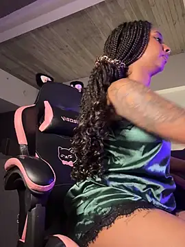 Your Paris online show from November 26, 2025, 4:46 am