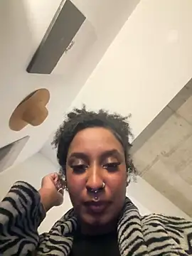 Your Paris online show from December 20, 2025, 5:58 am