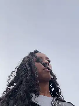 Your Paris online show from March 16, 2026, 5:50 pm