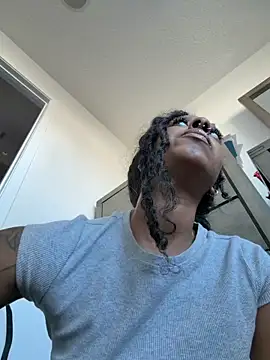 Your Paris online show from March 18, 2026, 10:02 pm