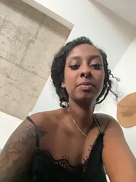 Your Paris online show from March 22, 2026, 8:01 pm