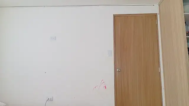 Snapshot of california_0 chatting on September 13, 2025, 6:18 pm california 0 online show from September 13, 2025, 6:18 pm