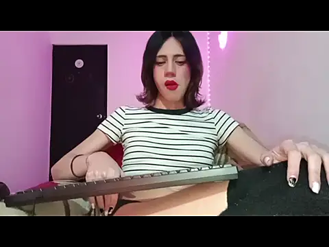 lucydreamm online show from September 21, 2025, 1:29 am