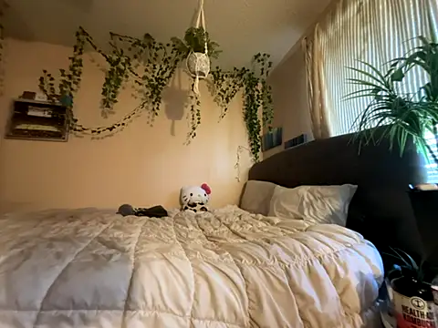 magicalc00ch online show from October 4, 2025, 4:05 pm