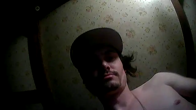 Snapshot of JustTylerr chatting on May 19, 2026, 5:25 am JustTylerr online show from May 19, 2026, 5:25 am