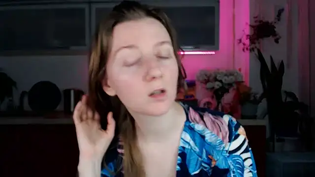 Snapshot of Elly_Helly chatting on February 27, 2025, 7:15 pm Elly Helly online show from February 27, 2025, 7:15 pm