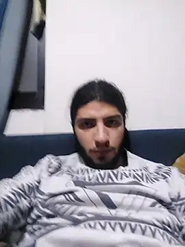 kleineid77 online show from November 15, 2025, 8:05 pm