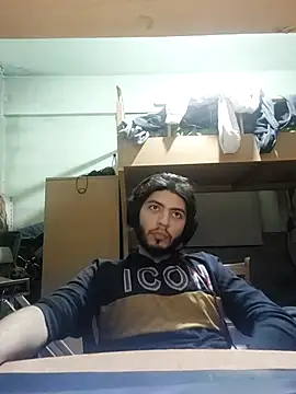 kleineid77 online show from December 14, 2025, 4:34 pm