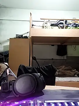 kleineid77 online show from January 8, 2026, 6:54 pm