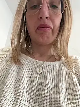 Snapshot of casalinga88 chatting on February 28, 2025, 10:20 am casalinga88 online show from February 28, 2025, 10:20 am