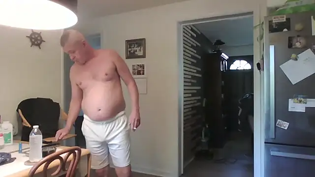 Snapshot of keiferkriss chatting on September 10, 2025, 3:56 pm keiferkriss online show from September 10, 2025, 3:56 pm