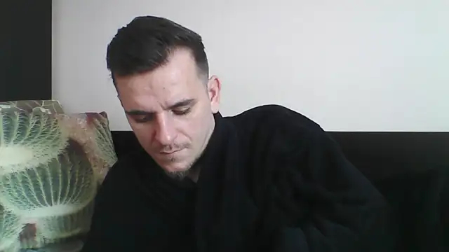 Huge cock22cm online show from March 4, 2025, 10:24 am