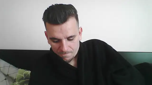 Huge cock22cm online show from March 21, 2025, 8:17 am