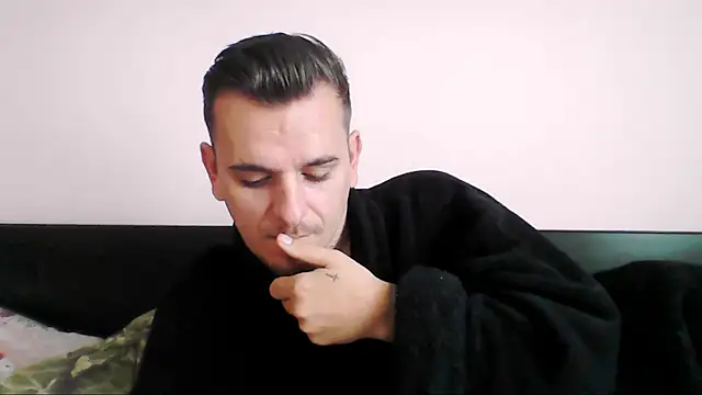 Huge cock22cm online show from September 29, 2025, 7:57 am