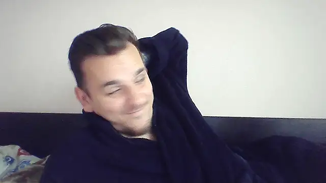 Huge cock22cm online show from October 7, 2025, 7:38 am