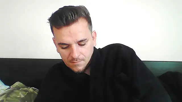 Huge cock22cm online show from October 25, 2025, 6:54 am