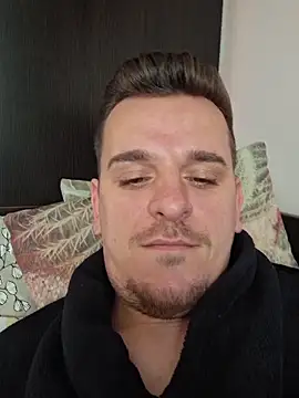 Huge cock22cm online show from February 3, 2026, 10:31 am